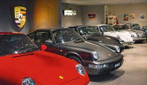 Free high resolution images porsche garage, auto, automobile, car, carrera, garage. Das Haus Am See Porsche Christophorus
