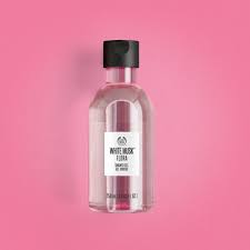 The modern, feminine floral fragrance features a bouquet of peony and lily of the valley with hints of sophisticated musk. White Musk Flora Shower Gel The Body Shop Cyprus