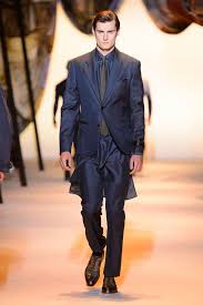 Find what you are looking for amongst our directional selection of designer fashion and luxury streetwear. Versace Spring Summer 2016 Menswear Collection