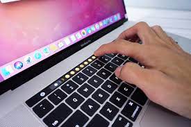 Jual Laptop Macbook Pro 15 Retina MLH42 Late 2016 Touchbar - Eksekutif  Computer