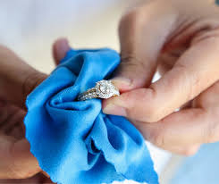 how to clean a diamond ring diamond