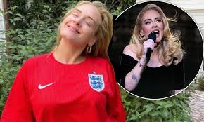 Adele refuses to cheer on England in the World Cup for the sake of her 
chords