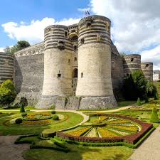 The city of angers is located in the district of angers. Touren Und Ausfluge In Angers Buchen Topguide24 Com