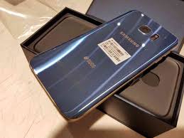 The blue s7 edge is expected to hit select countries like singapore on november 5. Blue Coral Galaxy S7 Edge Unboxing Photos Show Off The New Device News Wirefly