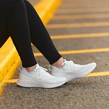 And what else makes it so special? Nike Epic React Flyknit Triple White å¥³è£ å¥³è£éž‹ Carousell