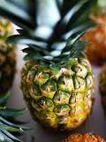 Do pineapples keep better in the fridge?