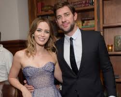 She became interested in acting at an early age, and when she was 18 she landed the classic role of juliet in shakespeare 's romeo and juliet. Emily Blunt John Krasinski Das Baby Ist Da Ok Magazin