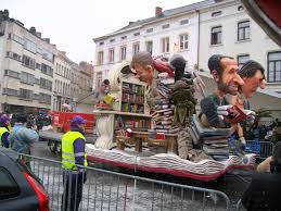De voil jeanetten, de aalsterse gilles, de ajuinworp… laat je onderdompelen in een unieke sfeer van satire en feest met de treinticket aalst carnaval. Carnival Of Aalst Wikipedia