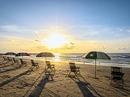 Okay so i know texas isn't really known for its beaches, but with the heat beating down on us in the summer, the gulf coast is. Beloved Texas Beaches Close For 4th Of July Weekend Due To Covid 19 Culturemap Dallas