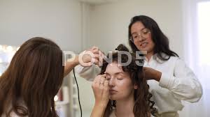 makeup artist make up eyebr