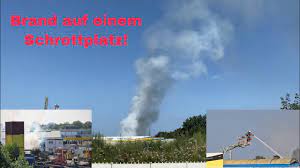 Brand auf einem Recyclinghof in Leverkusen] Brand auf dem Bender Gelände ||  Emergency Leverkusen - YouTube
