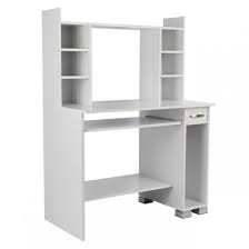 Това здраво бюро е изработено от висококачествени mdf и борова дървесина и е боядисано в бяло. Byuro Za Kompyutr S Raftove Pristn Byal