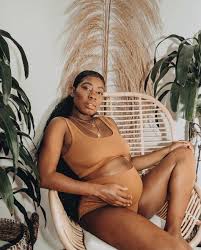 diy maternity photo shoot