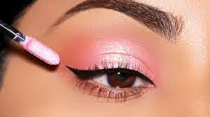how to apply blend liquid eyeshadows