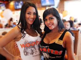 hooters opens in rohnert park