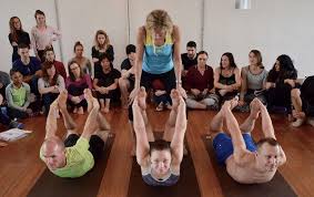 yoga teacher training uk 2022