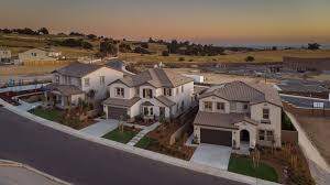 lennar builds new luxury homes for