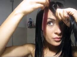 Use your cutting comb to direct all the hair forward, over your face and pinch out one tiny subsection at a time, each one beneath the other. How To Cut Your Own Hair In Layers Face Framing Layers Gloria Glam Video Dailymotion