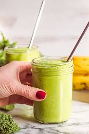5 minute kale and spinach smoothie