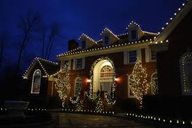 Decorator's warehouse is the largest christmas decor store in texas, now delivering nationwide! Holiday Decorations Christmas Lights Installation New Jersey