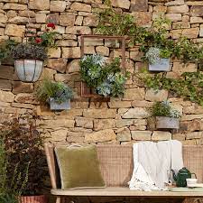 How To Decorate Outdoor Wall Decor