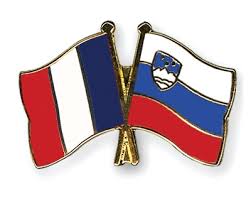 À la veille de son entrée dans la compétition, retour en images sur le match d'entraînement disputé par les bleues lundi face à la slovénie. Crossed Flag Pins France Slovenia Flags