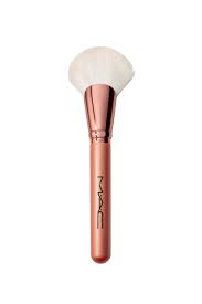 mac cosmetics 143s bronzer fan brush