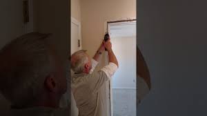 how to remove an interior door frame