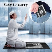 portable muslim prayer carpet with