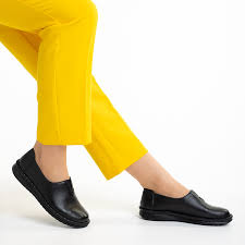 Pantofi dama negri din piele ecologica Cassia - Kalapod