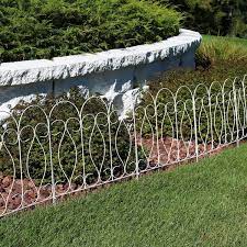 Traditional Border Fence Set