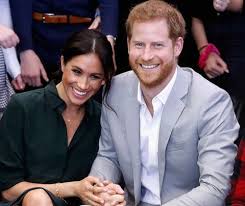 The queen's commonwealth trust tweeted the royal family's holiday greetings on twitter monday. Prince Harry Meghan Markle And Archie Share Christmas Card 2019