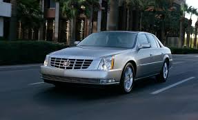 cadillac dts features and specs
