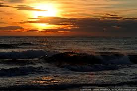 Résultat de recherche d'images pour "couchers de soleil sur la mer"