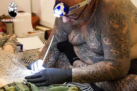 Αποτέλεσμα εικόνας για Πώς σας φαίνεται η ιδέα ενός τατουάζ;