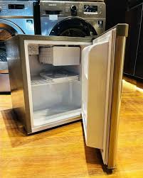 hisense mini fridge 42 liters kupatana