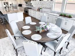 ideas for decorating a round dining table