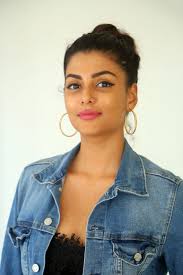 Beauty Galore HD : Anisha Ambrose Latest Stunning Hot Photos