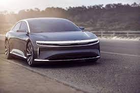 Air: Lucid Motors fordert Tesla mit 832 ...