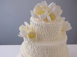 See more ideas about gum paste flowers, fondant flowers, sugar flowers. Fondant Vs Buttercream 10 Wedding Cakes You Ll Absolutely Love Planning A Wedding Catering Cakes Decorations Food Network Food Network