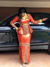 Modele bazin femme mariage inspirational 2122 best broderie bazin. Pin By Rosine Njueuntcheu On Mali Bazin African Fashion Skirts Latest African Fashion Dresses Ankara Skirt