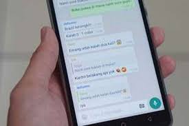 Baik pesan teks, pertemuan online bahkan kuliah melalui wa. Cara Menjawab Pesan Yang Tenggelam Di Grup Whatsapp
