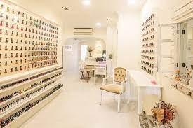 neighbourhood nail salons in singapore