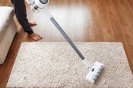 a cordless vacuum cleaner cleans the