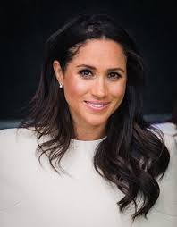 Getty images one of my signature styles is the undone wave, as seen on the duchess of sussex and many of my other clients. Meghan Markle Revealed The Secret To Achieving Her Poker Straight Hair