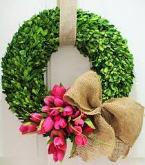 how to make an outdoor boxwood wreath