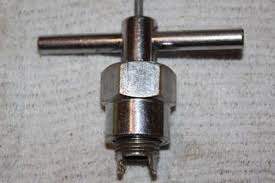 how to use a moen faucet cartridge puller