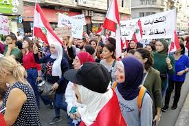 Lübnan'da krize, dini kanunlara, ataerkil baskılara tepki kadınları  birleştiriyor - Evrensel