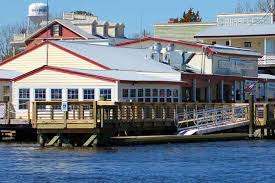 Icehouse Waterfront Restaurant