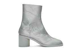 Shop designer items by maison margiela online. Maison Margiela Silver Metallic Tabi Boots Price Hypebeast Drops
